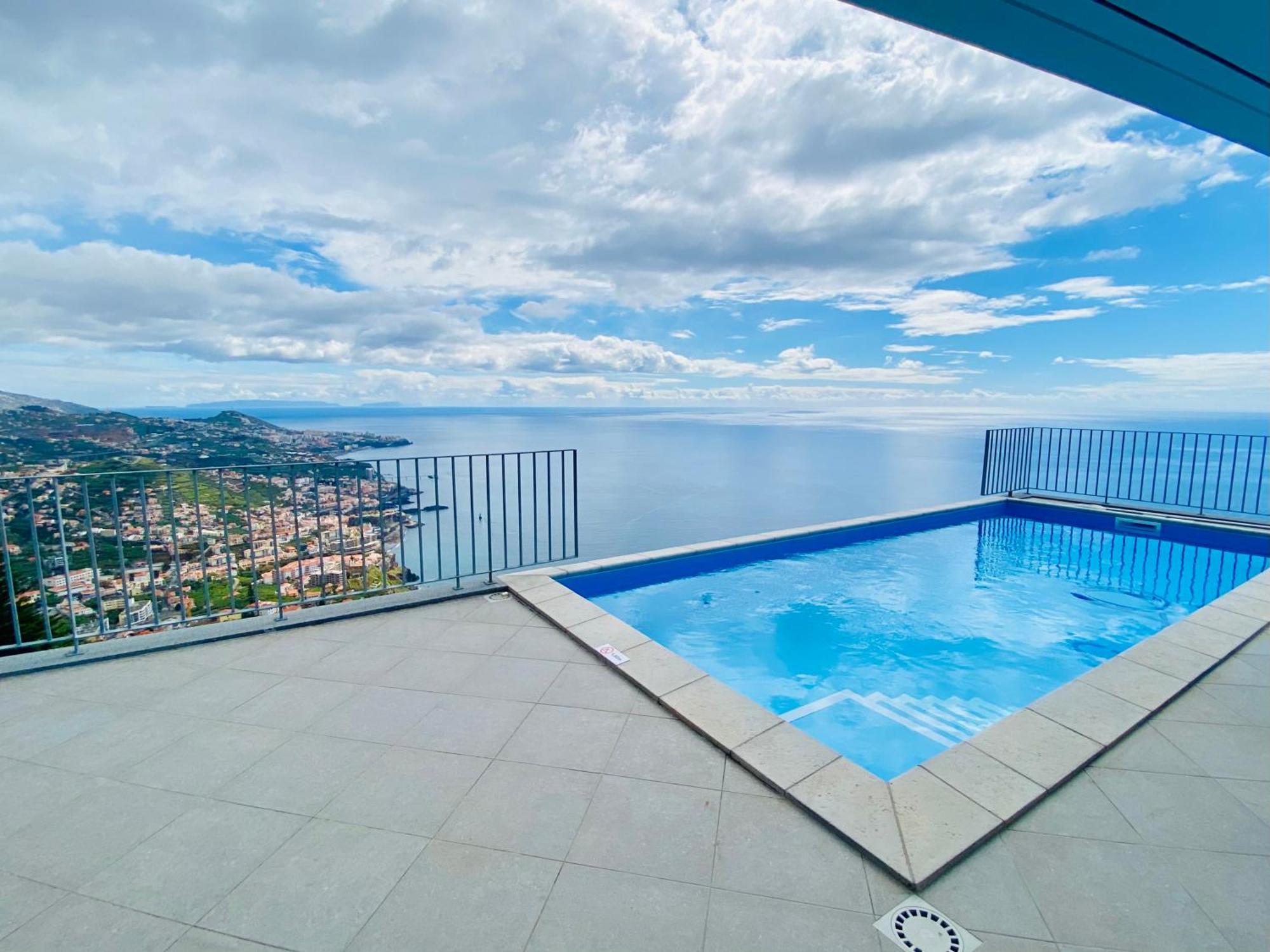 Villa Peak A Boo Private Heated Pool And Private Parking *